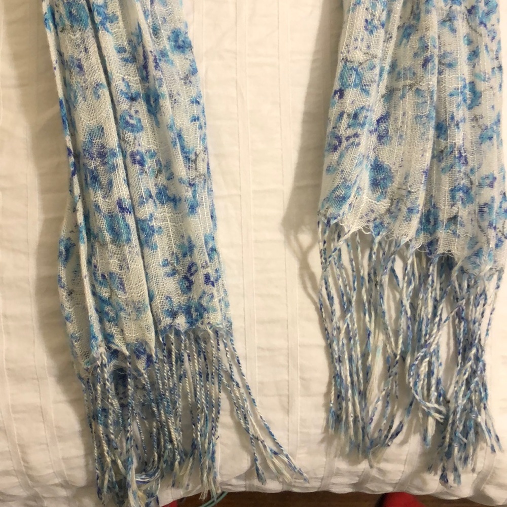 Scarf - Picture 3 of 3